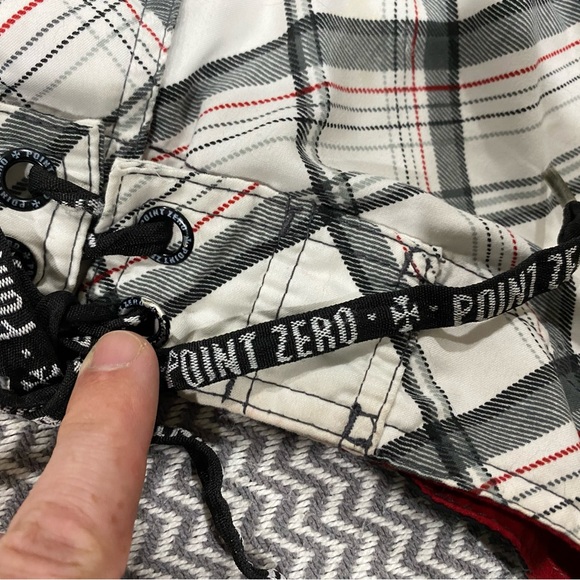 Stylish Plaid Board Shorts - White, black, Red -Size Medium Men’s Swimsuit - Picture 11 of 11